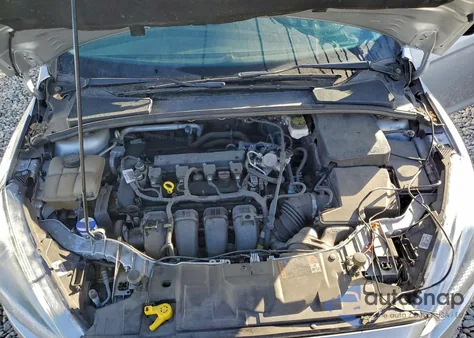 2018 Ford Focus S z USA, uszkodzony, nr VIN 1FADP3E27JL271619